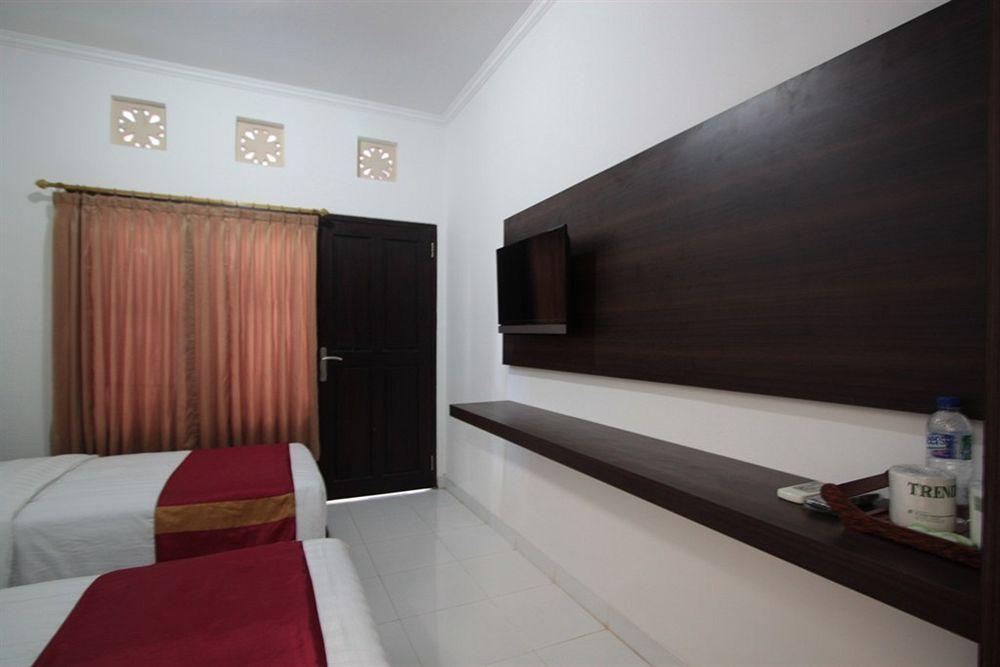 Bakung Sunset Hotel Kuta  Exterior photo